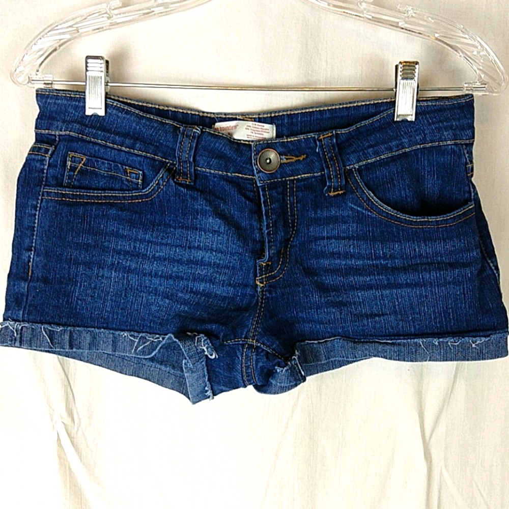 no boundaries shorts size 7 (A)